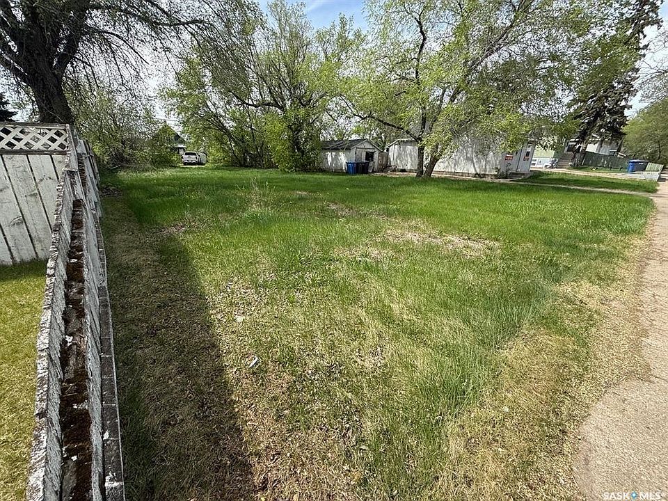 2nd image of 1521 103rd STREET