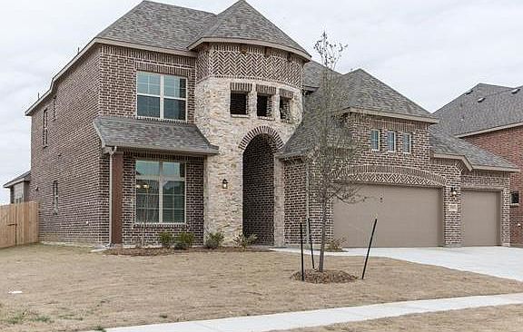 2nd image of 2915 Lakefield Dr