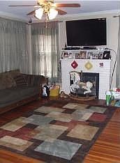 2nd image of 828 Elmwood St