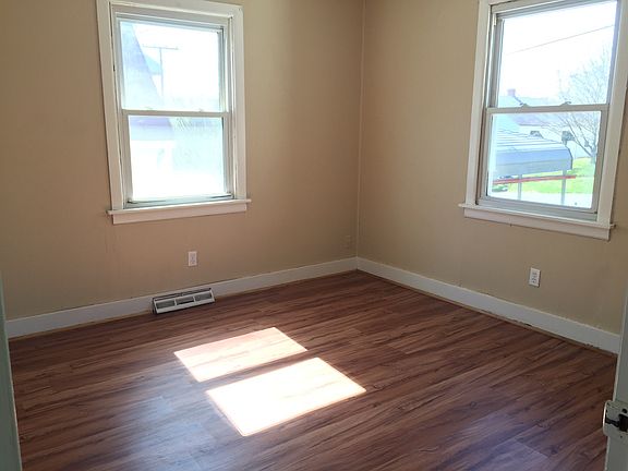 5th image of 2510 Fairview Ave