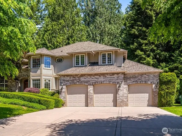 19710 222nd Avenue NE, Woodinville, WA 98077