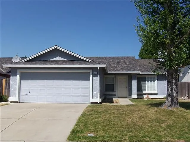 3621 Eagle Crest Cir photo 1