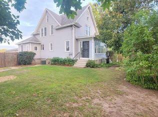 710 Maplewood Rd, Omro, WI 54963