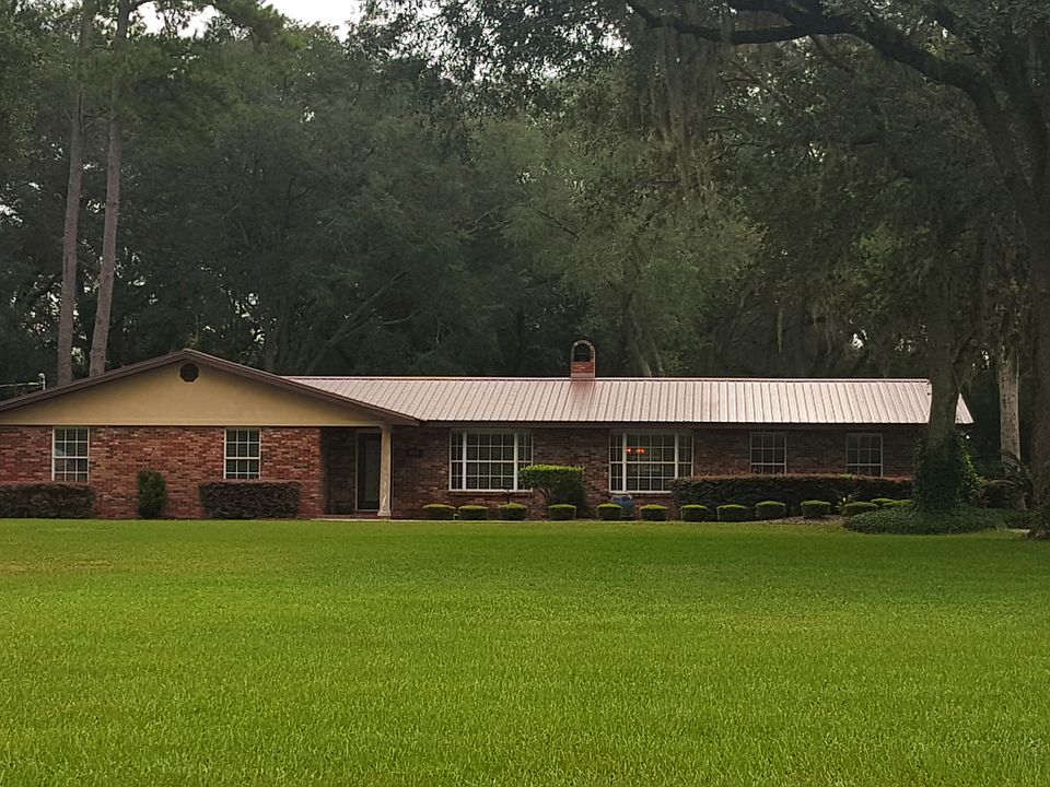 1st image of 285 SW Sweetbriar Dr