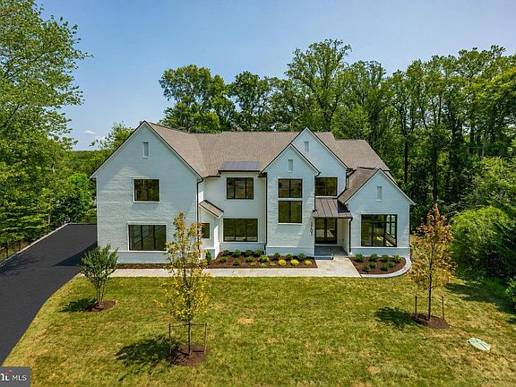 2nd image of 1701 Briar Ridge Rd