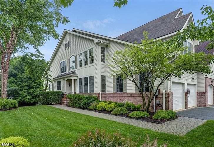 1st image of 31 Schindler Way