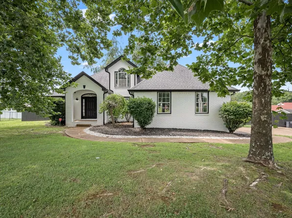 907 Harpeth River Ct, Murfreesboro, TN 37129
