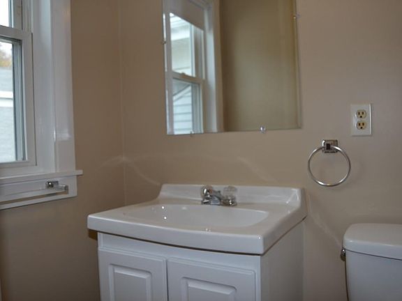 4th image of 1244 Furnace Brook Pkwy #2