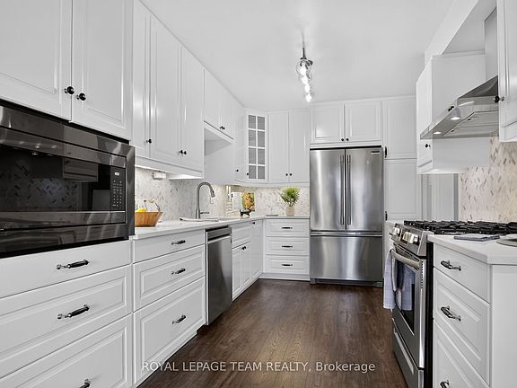 3rd image of 253 Knudson Dr