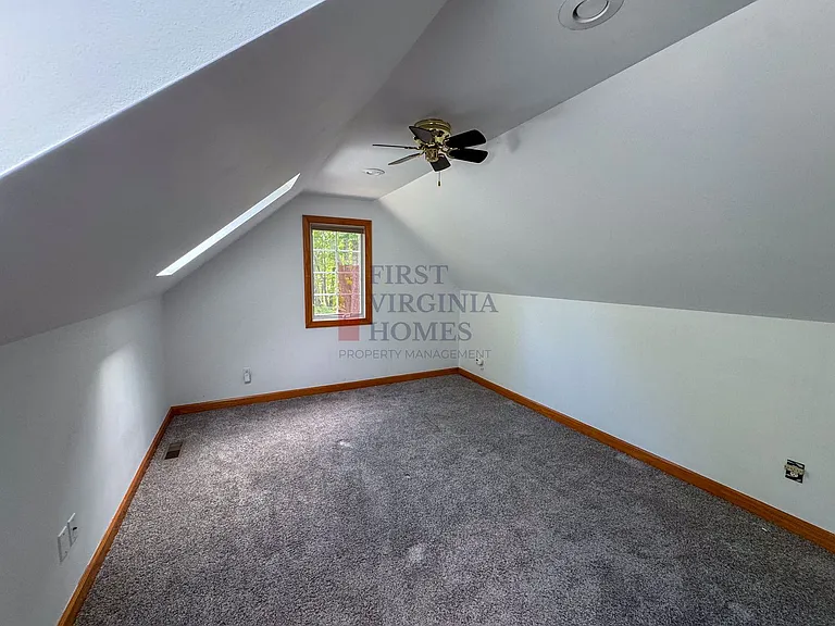 25 Fleetwood Dr — Photo 9