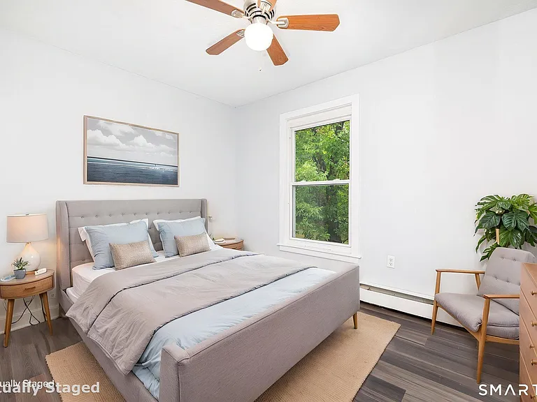 37 Enfield St — Photo 19