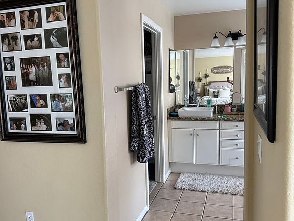 3rd image of 11567 Creekstone Ln