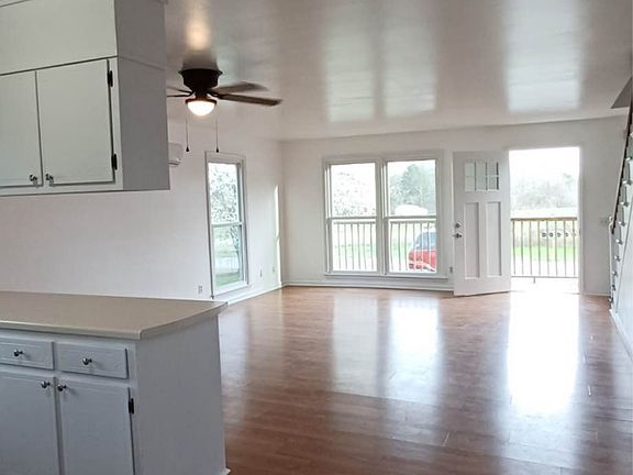 3rd image of 36 Bloodworth Ct