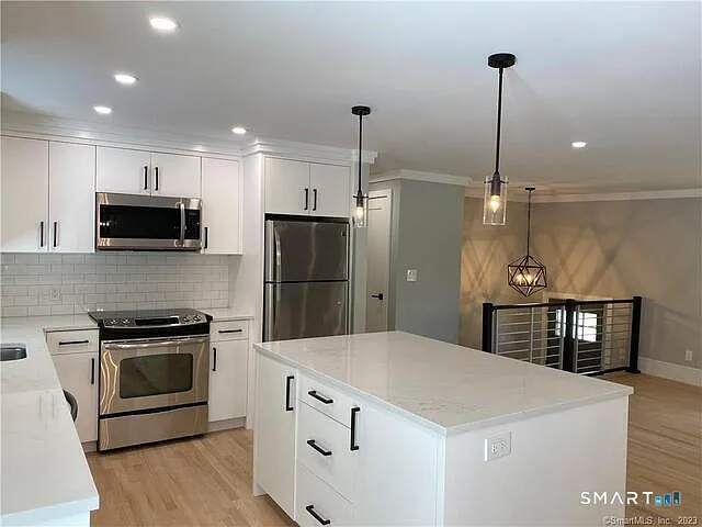 10 Donohue Dr — Photo 7