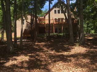 376 E Lakeshore Dr, Fair Play, SC 29643