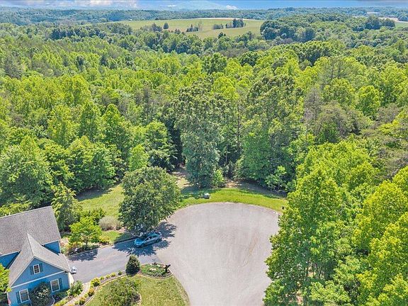 3rd image of 13 Independence Ln
