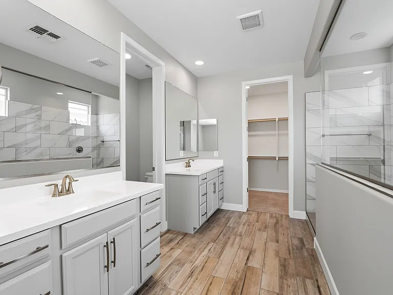 5140 N 181st Dr — Photo 36