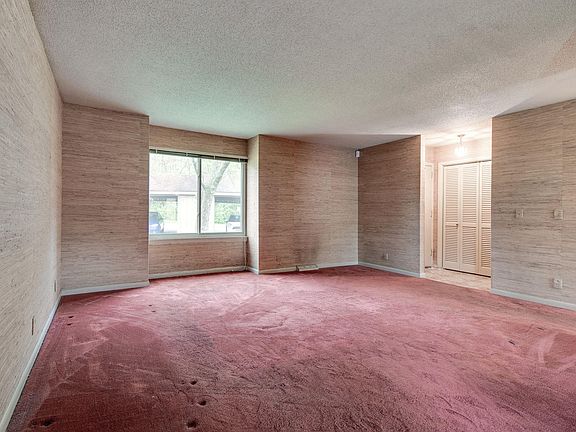 4th image of 6932 Highland Park Dr