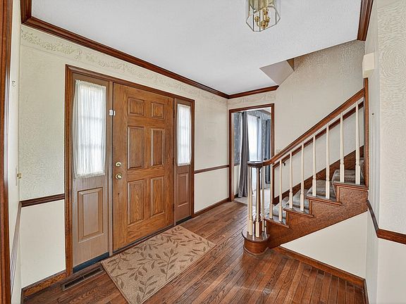 2nd image of 15533 Hunting Ridge Trl