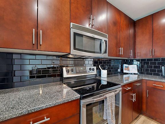 4th image of 360 Nueces St APT 3506