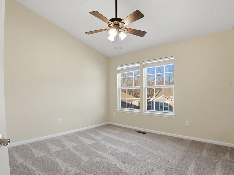 5658 Brownstone Dr — Photo 15