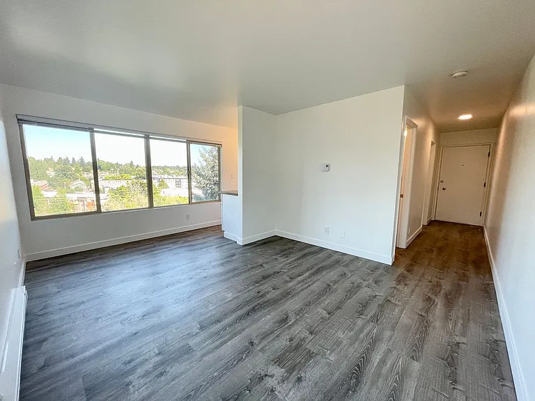 Village Vista Apartments — Photo 48