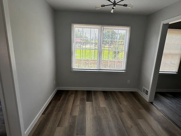 6571 Rock Springs Rd — Photo 36