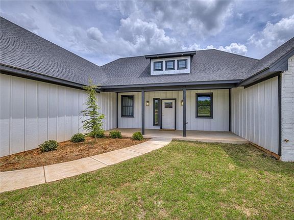 5th image of 15900 Cordova Ct