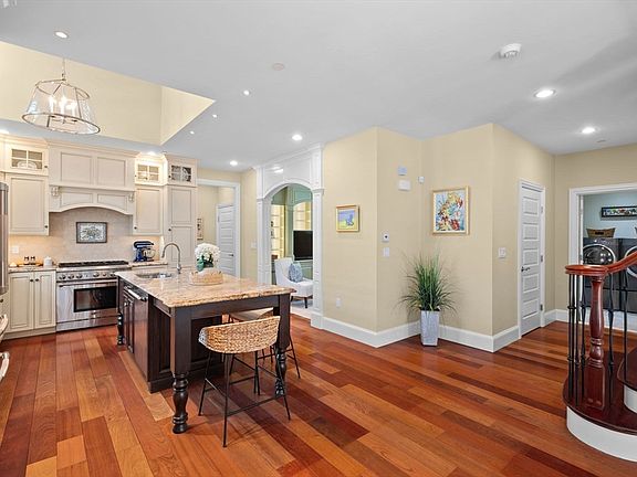 4th image of 45 Backriver Rd #45