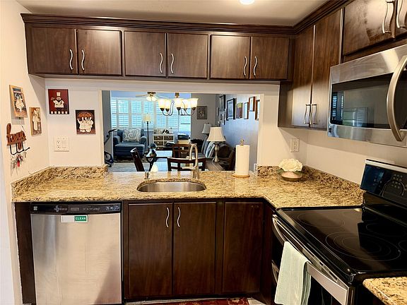 3rd image of 2726 NW 104th Avenue #401