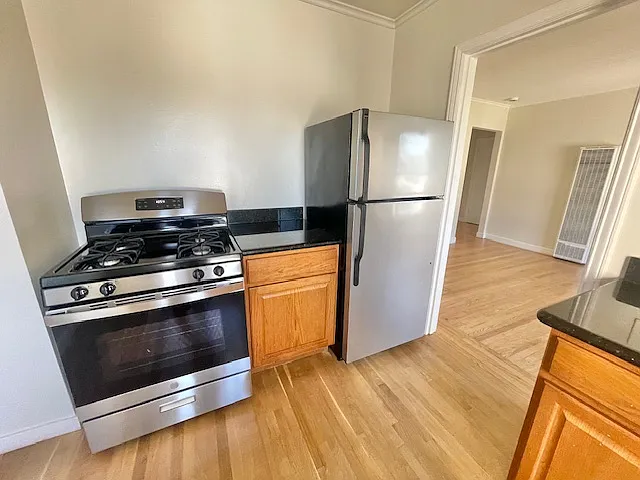 455 Arlington St #9 — Photo 10