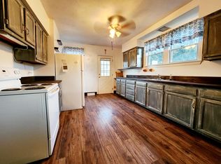 176 Herbst Rd, Coraopolis, PA 15108