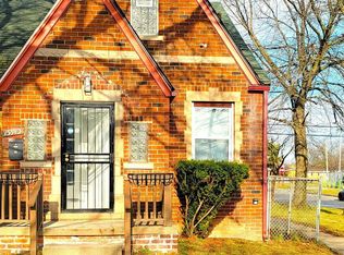 15913 Carlisle St, Detroit, MI 48205