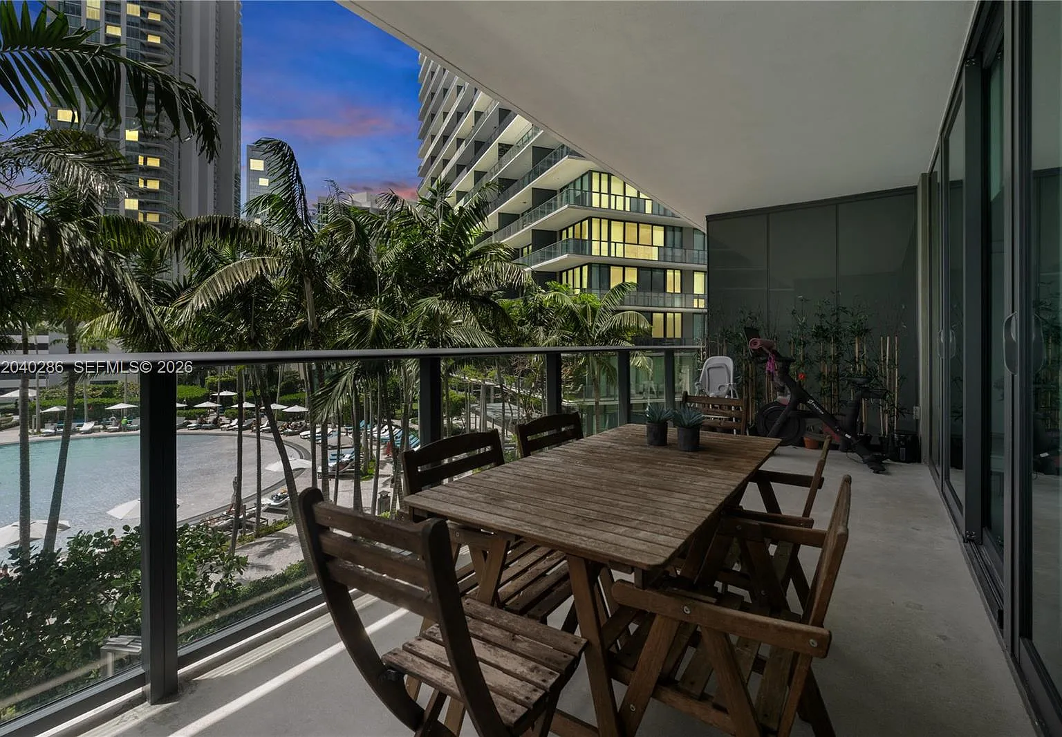 Paraiso Bay Condo — Photo 1