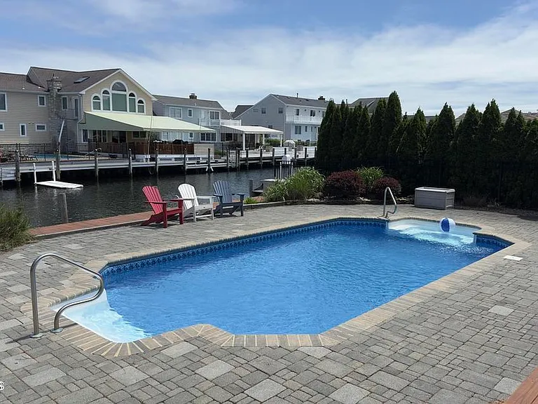 206 Pointe Dr — Photo 23