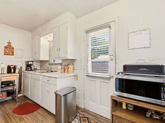 5th image of 2531 S Ellis Ave