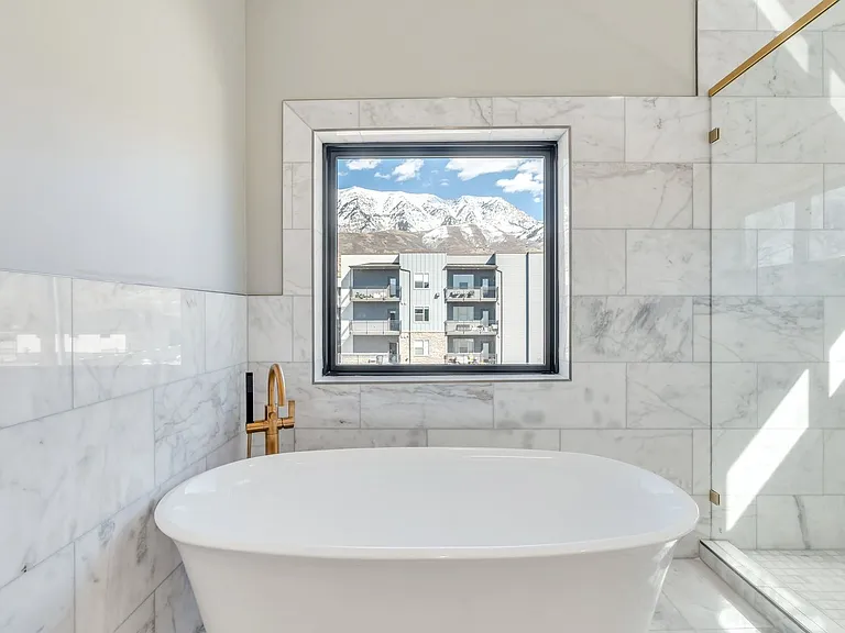 Jocelyn Court Townhomes — Photo 36
