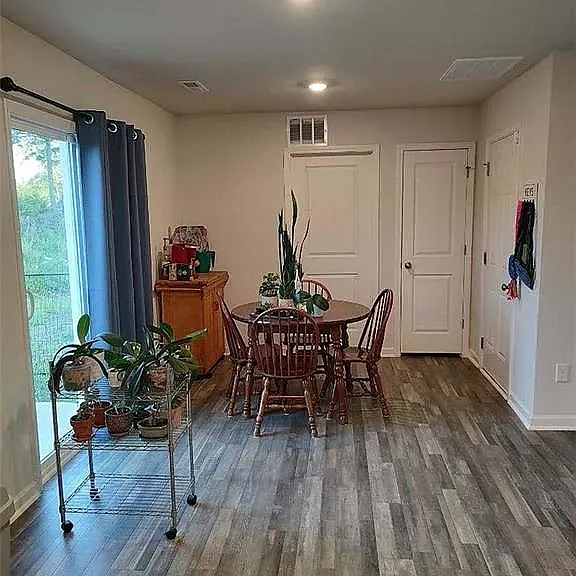 807 Fox Laurel Ct — Photo 3
