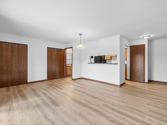 5th image of N76W14611 Market Dr APT 76