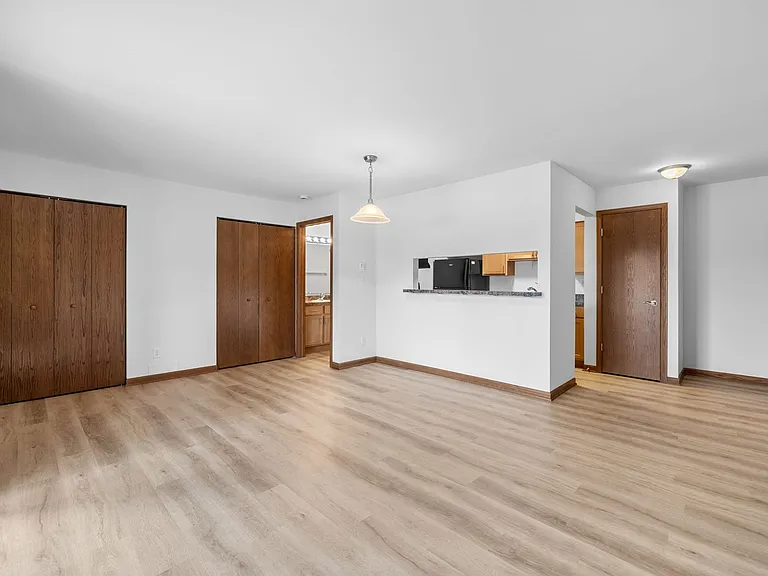 W63N14262 Washington Ave #81 — Photo 9