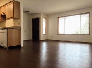 6512 SE Division St APT 8, Portland, OR 97206