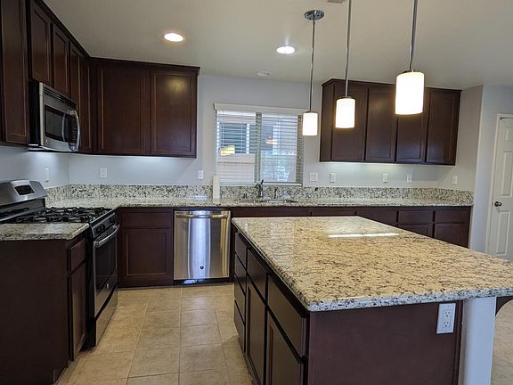 5th image of 1424 Misty Ln