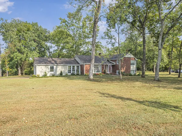 1001 S Graycroft Ave, Madison, TN 37115