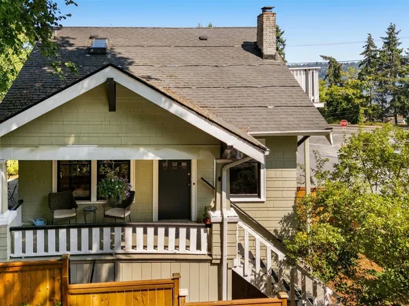 10015 68th Avenue S, Seattle, WA 98178