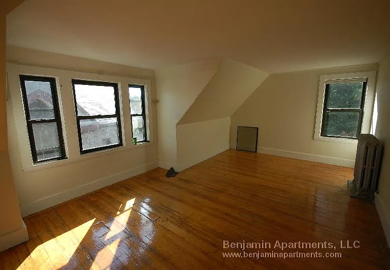 31 Quint Ave #2 — Photo 9