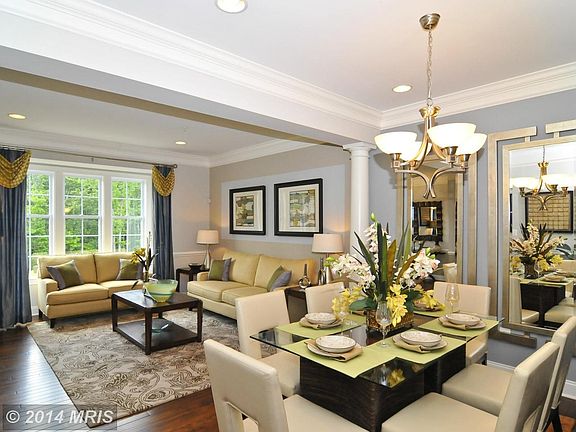 Bethesda Living Room-Dining Room