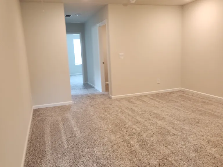 1050 Sunny Lake Dr — Photo 11