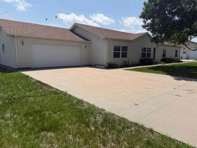 2901 Goldenrod Ct, North Platte, NE, 69101