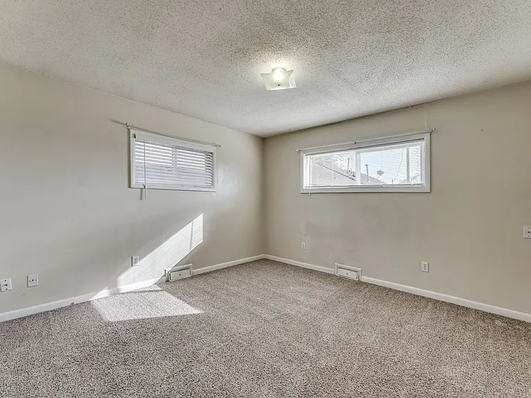 1459 G St — Photo 6