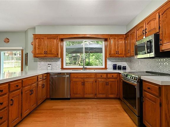 4th image of 14808 W 81st Ter